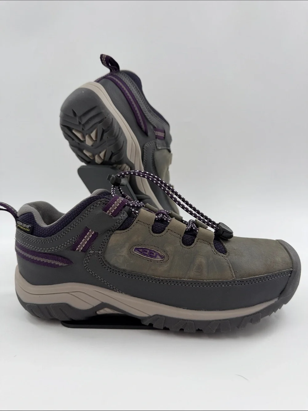 KEEN Kids' Targhee Low Waterproof Hiking Shoe Magnet/Tillandsia Purple Youth 3